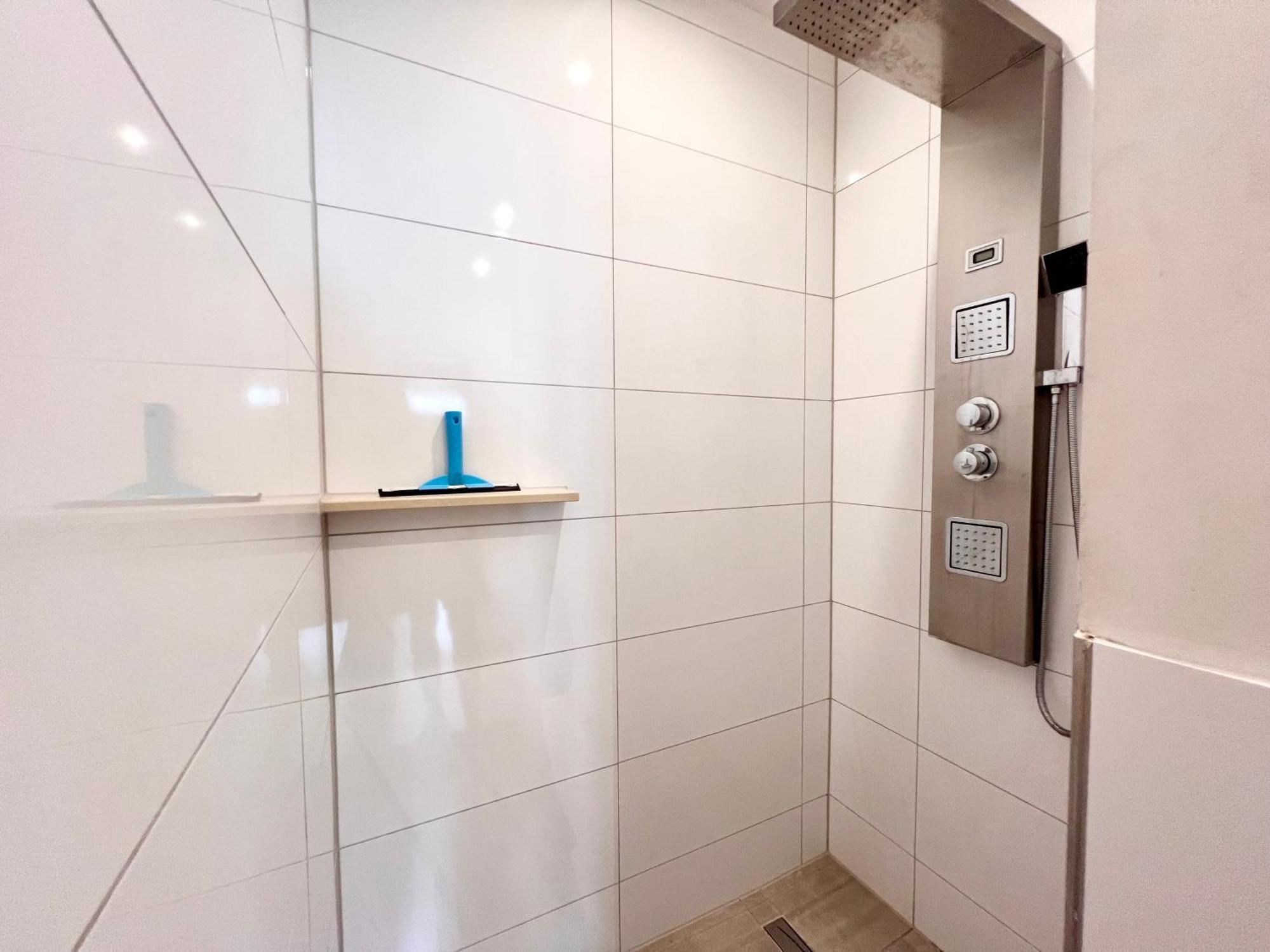 London Suite Fuer 4 Mit Kueche Und Wifi Essen Exterior foto